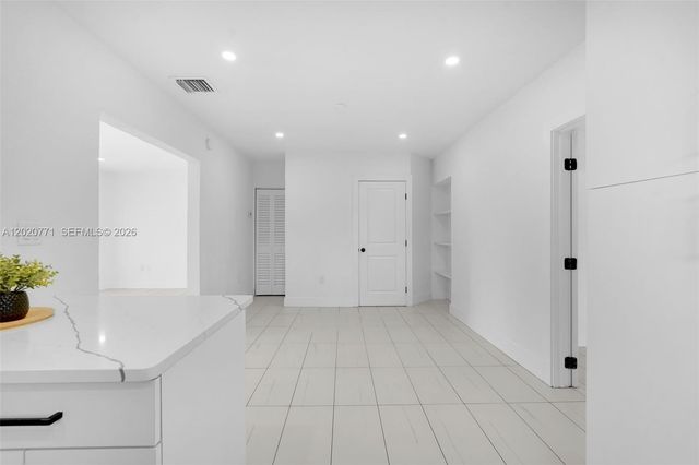 1918 NW 19th Ave, Miami, FL 33125