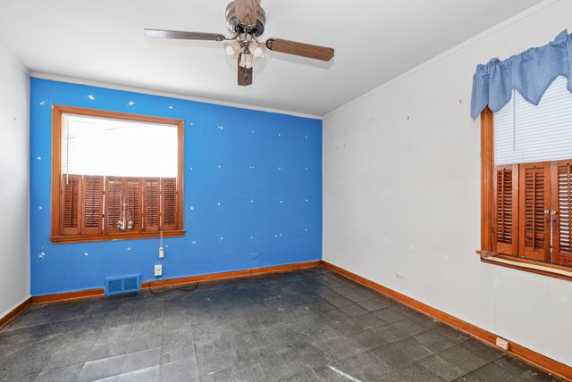 8834 S Oglesby Avenue, Chicago, IL 60617