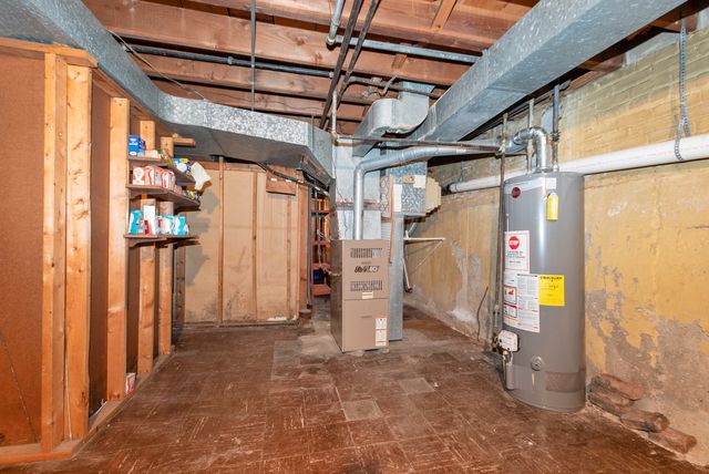 8834 S Oglesby Avenue, Chicago, IL 60617