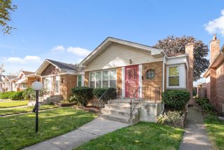 8834 S Oglesby Avenue, Chicago, IL 60617