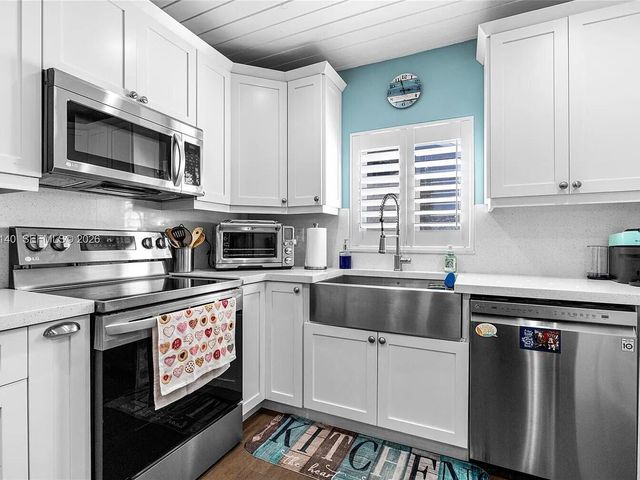 9390 SW 190TH Street, Cutler Bay, FL 33157