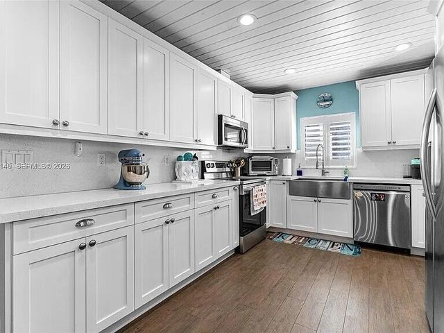 9390 SW 190TH Street, Cutler Bay, FL 33157