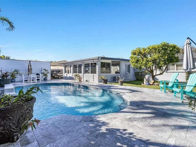 9390 SW 190TH Street, Cutler Bay, FL 33157