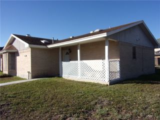 3130 Southern Sun Dr, Corpus Christi, TX 78415