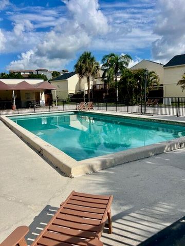 639 Executive Center Drive, West Palm Beach, FL 33401