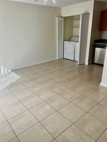 639 Executive Center Drive, West Palm Beach, FL 33401