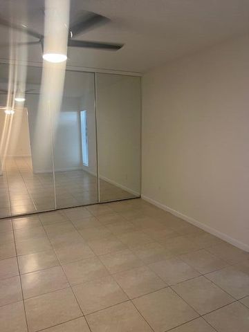 639 Executive Center Drive, West Palm Beach, FL 33401