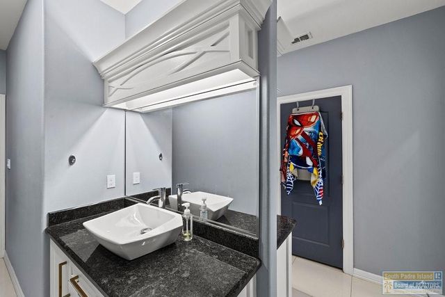 9430 Cajun Boulevard, Los Fresnos, TX 78566