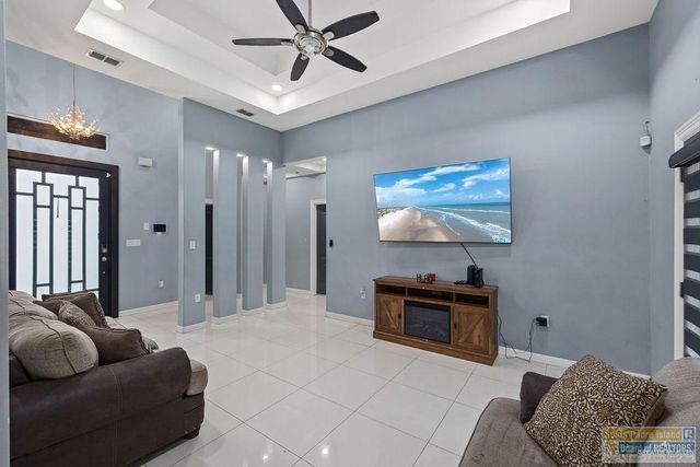 9430 Cajun Boulevard, Los Fresnos, TX 78566