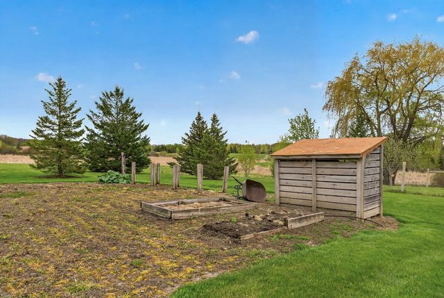 4895 Eagle Ridge Road, Loretto, MN 55357