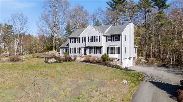 62 Magnolia Drive, Pelham, NH 03076