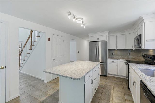 62 Magnolia Drive, Pelham, NH 03076