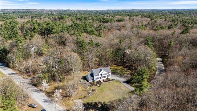 62 Magnolia Drive, Pelham, NH 03076