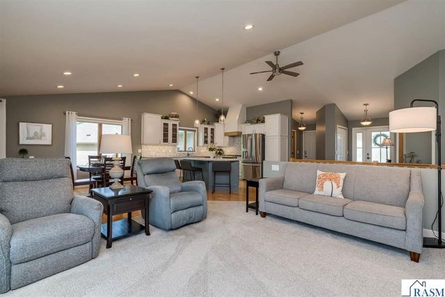 2029 Sundance Lane, North Mankato, MN 56003