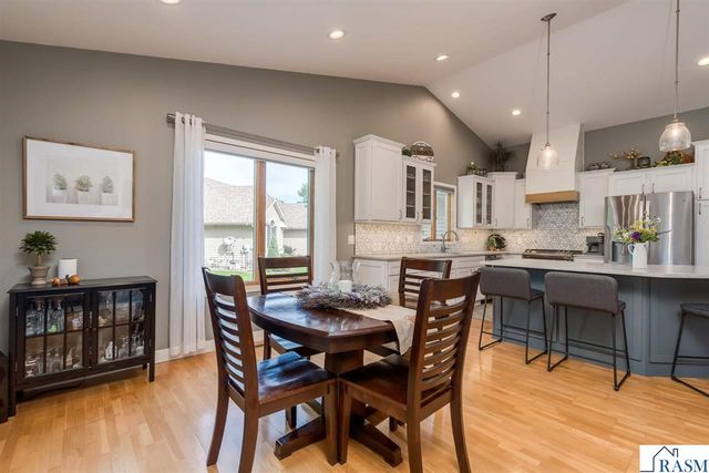 2029 Sundance Lane, North Mankato, MN 56003