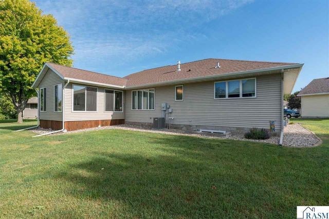 2029 Sundance Lane, North Mankato, MN 56003