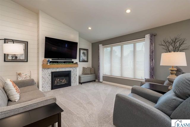 2029 Sundance Lane, North Mankato, MN 56003