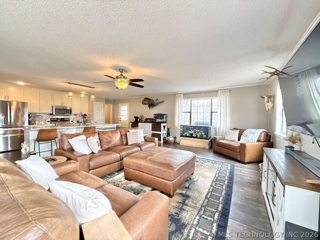 9 S Lake View, Kiefer, OK 74041