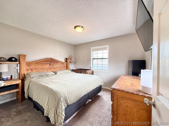 9 S Lake View, Kiefer, OK 74041