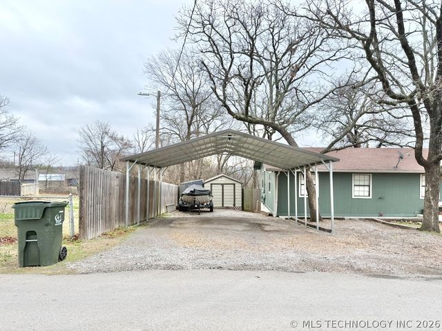 9 S Lake View, Kiefer, OK 74041