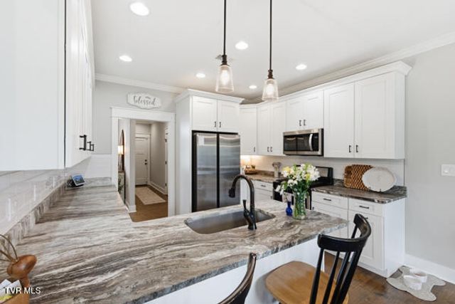 5082 Hester Court, Piney Flats, TN 37686