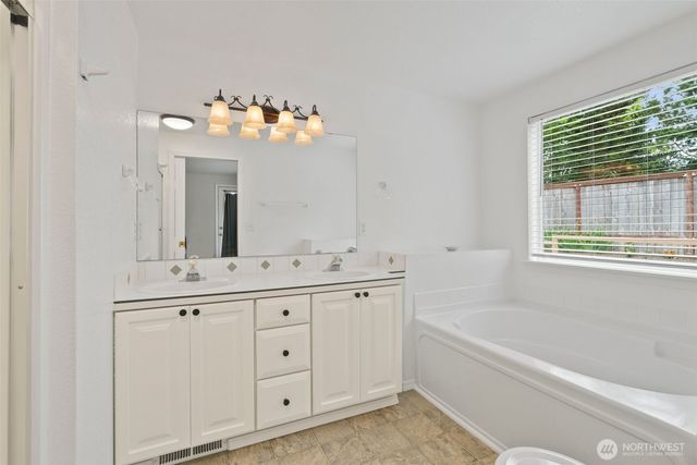 8608 Sebastian Drive NE, Lacey, WA 98516