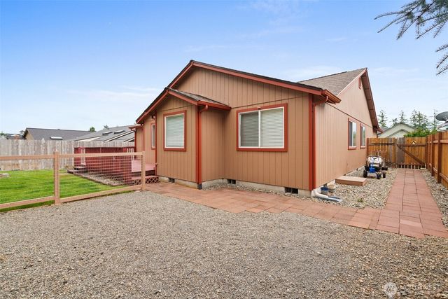 8608 Sebastian Drive NE, Lacey, WA 98516