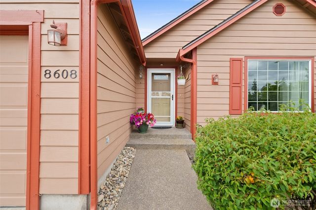 8608 Sebastian Drive NE, Lacey, WA 98516