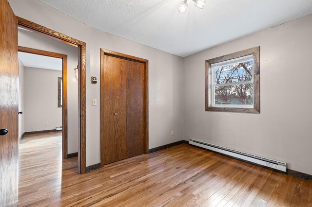 1589 Racine Avenue S, Lake Saint Croix Beach, MN 55043