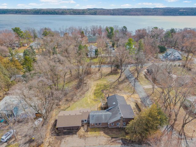 1589 Racine Avenue S, Lake Saint Croix Beach, MN 55043
