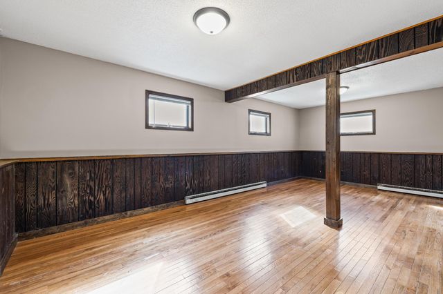 1589 Racine Avenue S, Lake Saint Croix Beach, MN 55043