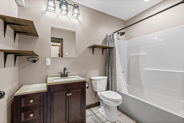 1589 Racine Avenue S, Lake Saint Croix Beach, MN 55043