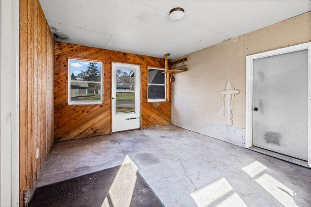 1589 Racine Avenue S, Lake Saint Croix Beach, MN 55043