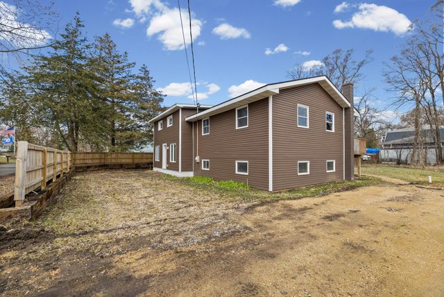 1589 Racine Avenue S, Lake Saint Croix Beach, MN 55043