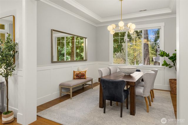 7817 NE Ledgestone Loop, Bainbridge Island, WA 98110