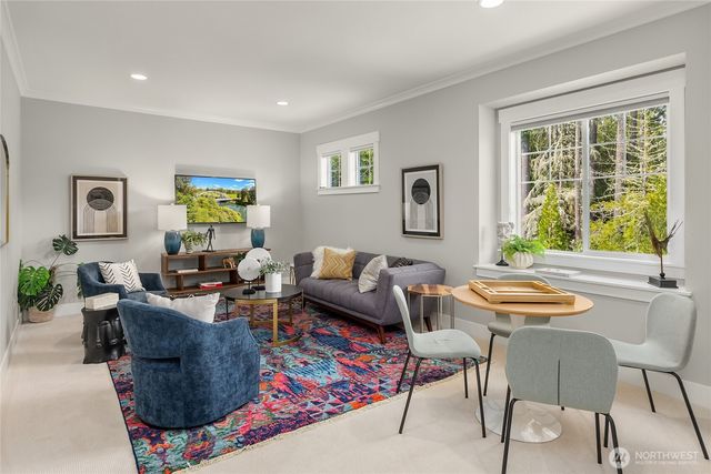 7817 NE Ledgestone Loop, Bainbridge Island, WA 98110