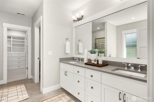 7817 NE Ledgestone Loop, Bainbridge Island, WA 98110