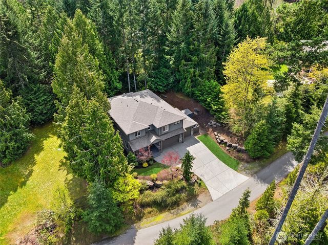7817 NE Ledgestone Loop, Bainbridge Island, WA 98110