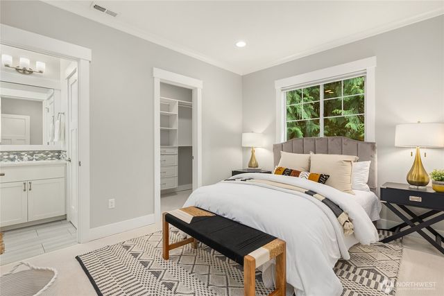 7817 NE Ledgestone Loop, Bainbridge Island, WA 98110