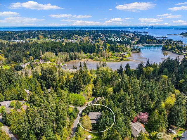 7817 NE Ledgestone Loop, Bainbridge Island, WA 98110