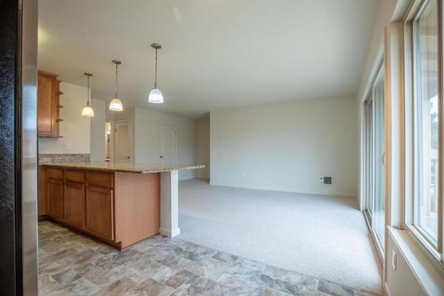 300 Glenwood Circle 258, Monterey, CA 93940