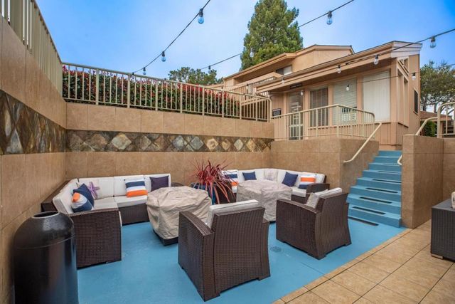 300 Glenwood Circle 258, Monterey, CA 93940