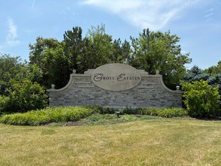 7077 Fitkins Drive, Oswego, IL 60543
