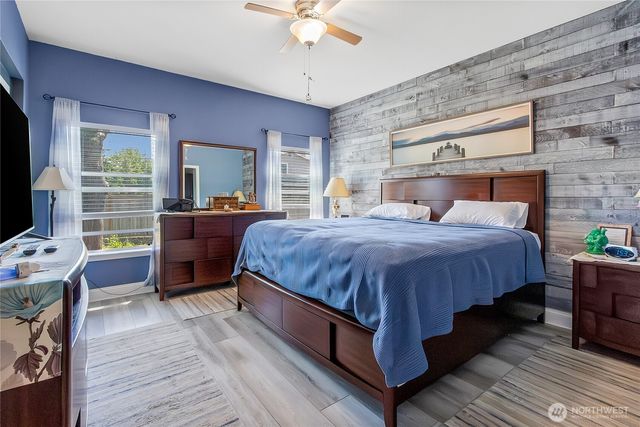 936 Mountain Villa Drive, Enumclaw, WA 98022