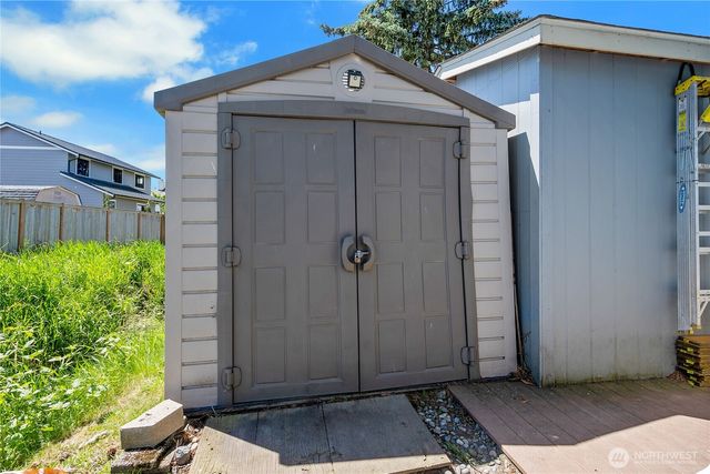936 Mountain Villa Drive, Enumclaw, WA 98022