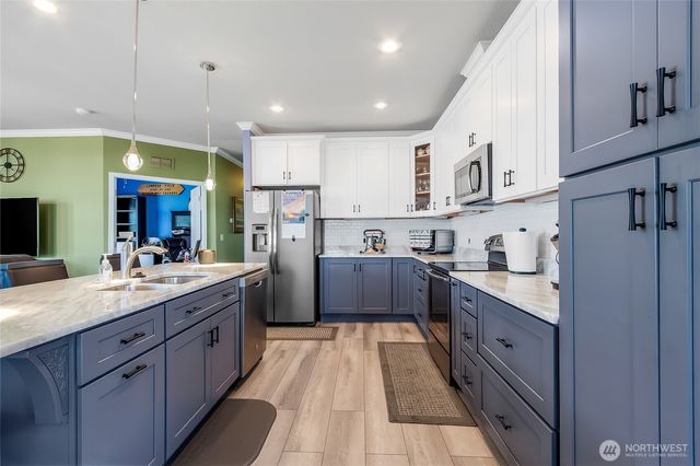 936 Mountain Villa Drive, Enumclaw, WA 98022