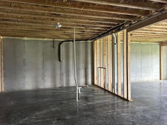 203 Max Cavnes Road, Danville, KY 40422