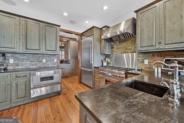 454 Genessee Path, Blue Ridge, GA 30513
