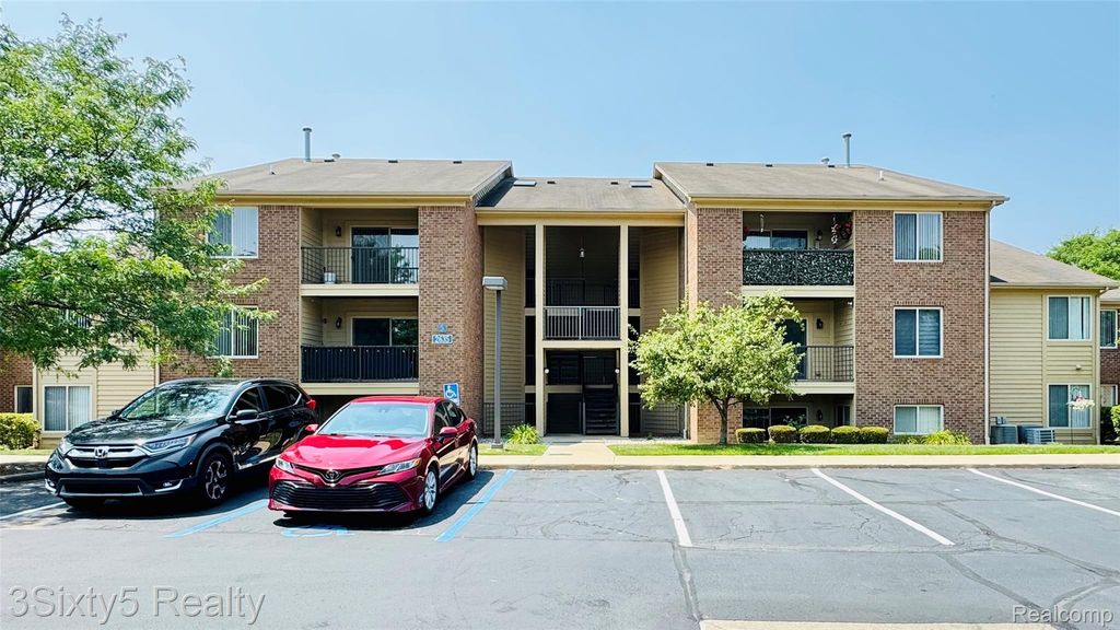 2635 Greenstone Boulevard 504, Auburn Hills, MI 48326