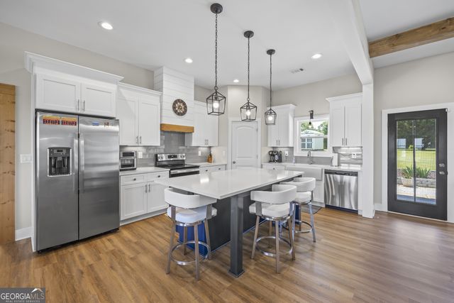 209 Unawatti Road, Canon, GA 30520